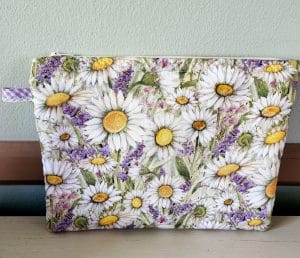 Daisy Zipper Pouch